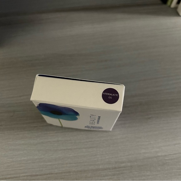 💙Purple Eye Shimmer - Picture 3 of 4